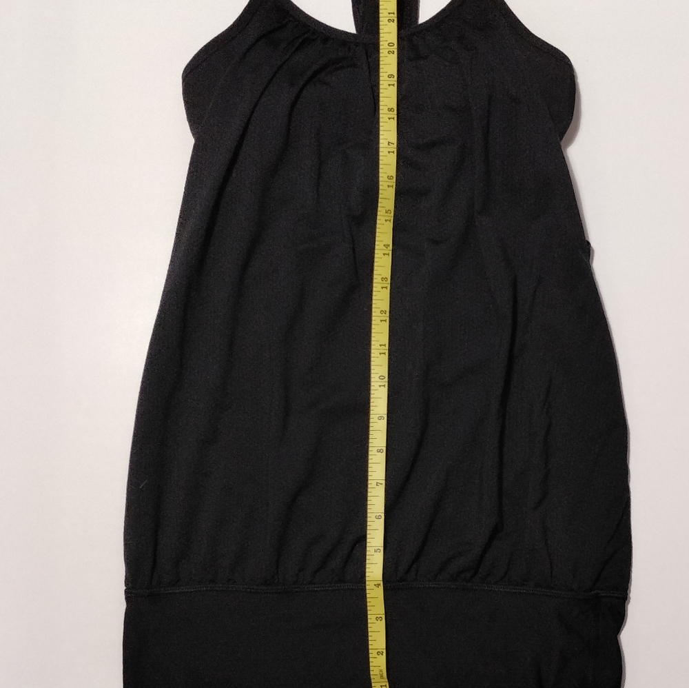 Lululemon No Limit tank